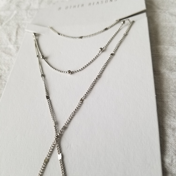 💥 8 Other Reasons 3 Layer Necklace - Picture 2 of 3
